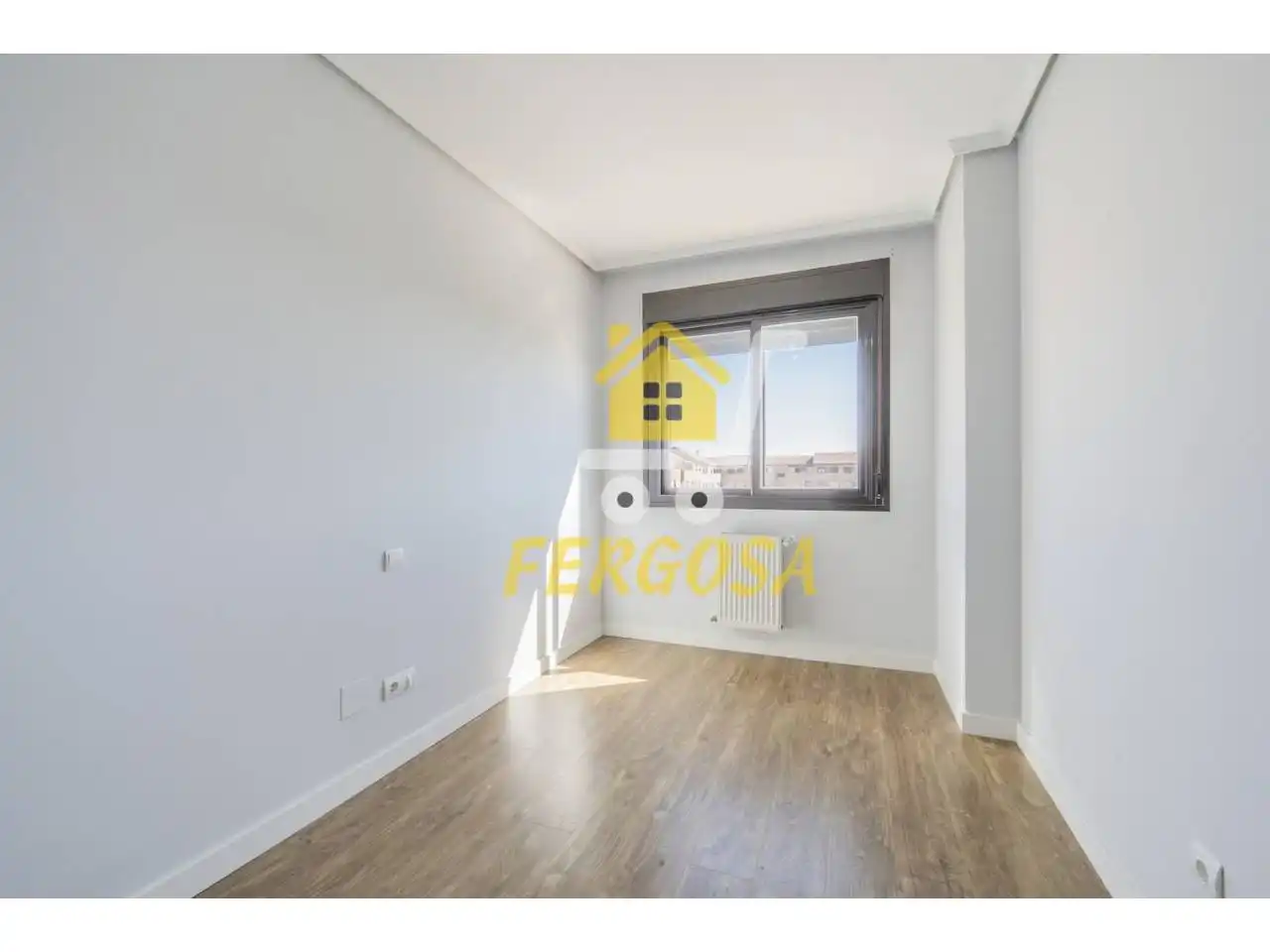 Habitación de Piso en venta en Navalcarnero con Aire acondicionado, Calefacción y Piscina comunitaria