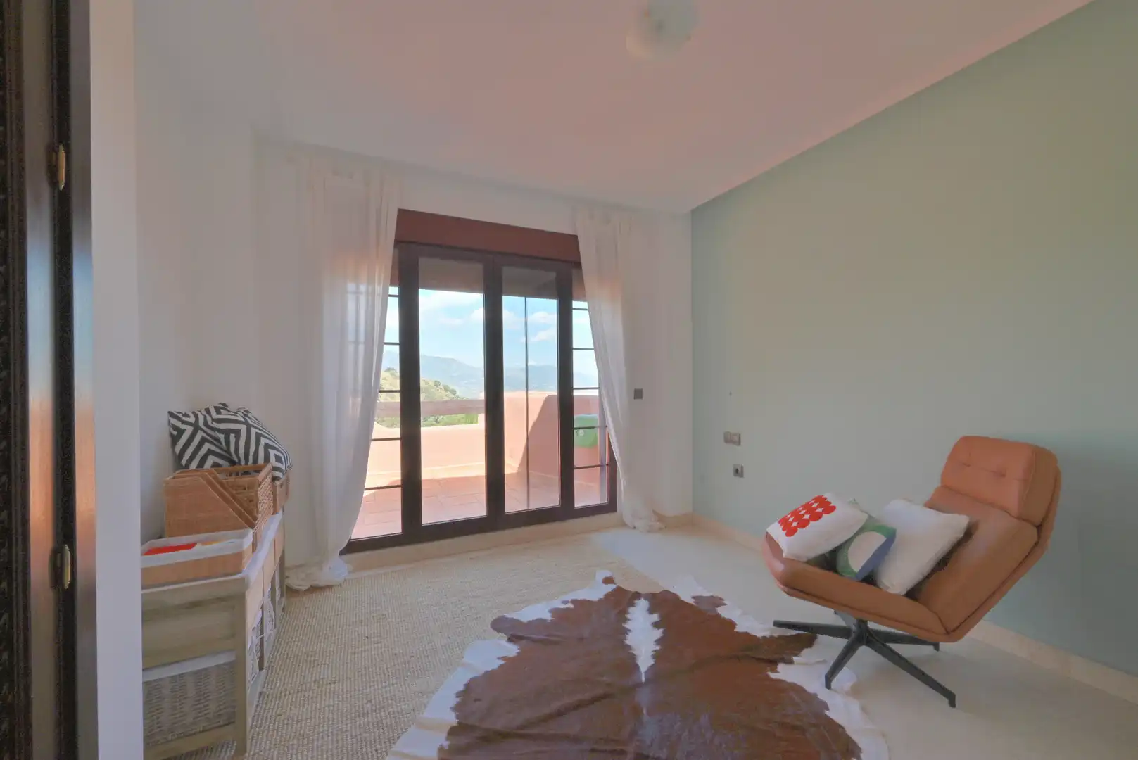 Habitación de Ático en venta en Ojén con Aire acondicionado, Terraza y Trastero