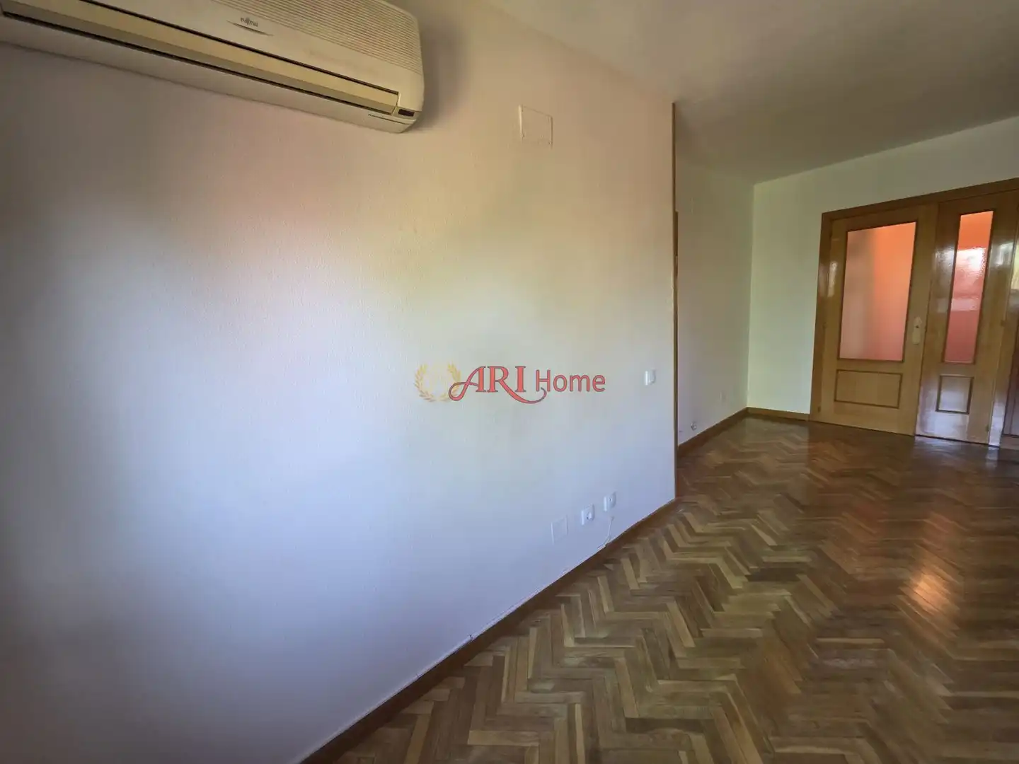 Bedroom of Flat for sale in Fuenlabrada  with Air Conditioner, Heating and Swimming Pool