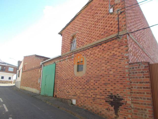 Nave industrial en Venta en San Miguel en Castilfalé