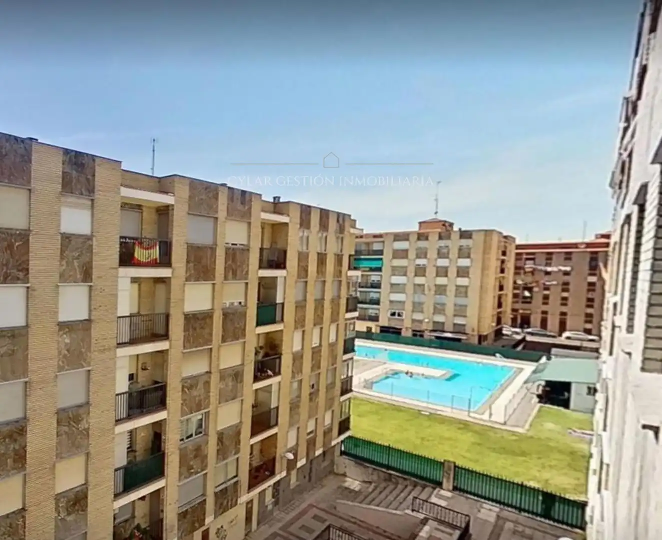 Piscina de Piso en venta en Salamanca con Calefacción, Terraza y Piscina