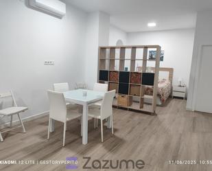 Dormitori de Apartament de lloguer en Málaga Capital amb Aire condicionat, Calefacció i Parquet