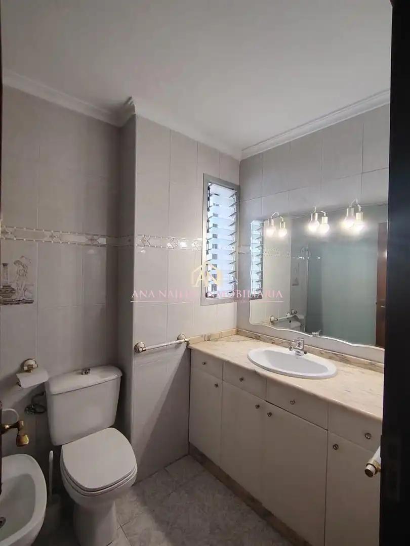 Bathroom of Flat for sale in Mislata  with Air Conditioner