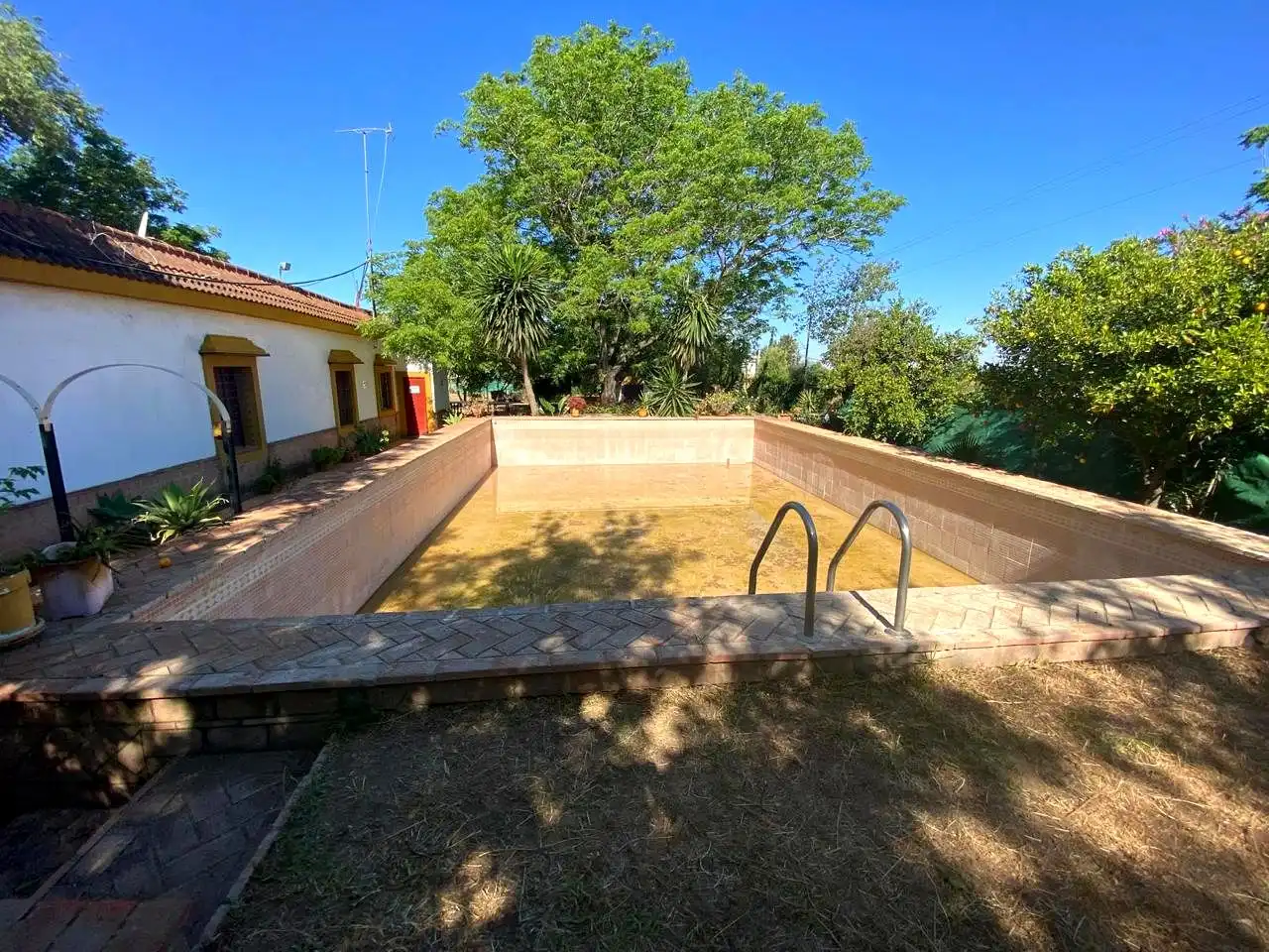 Piscina de Casa o xalet en venda en Alcalá de Guadaira amb Jardí privat, Terrassa i Piscina