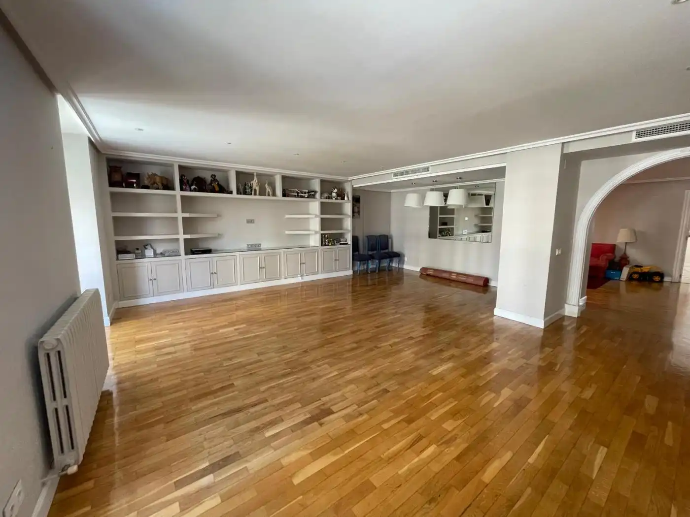 Sala d'estar de Dúplex en venda en Zaragoza amb Aire condicionat, Calefacció i Parquet