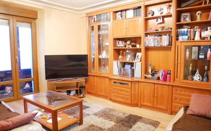 Living room of Flat for sale in Basauri   with Terrace and Balcony