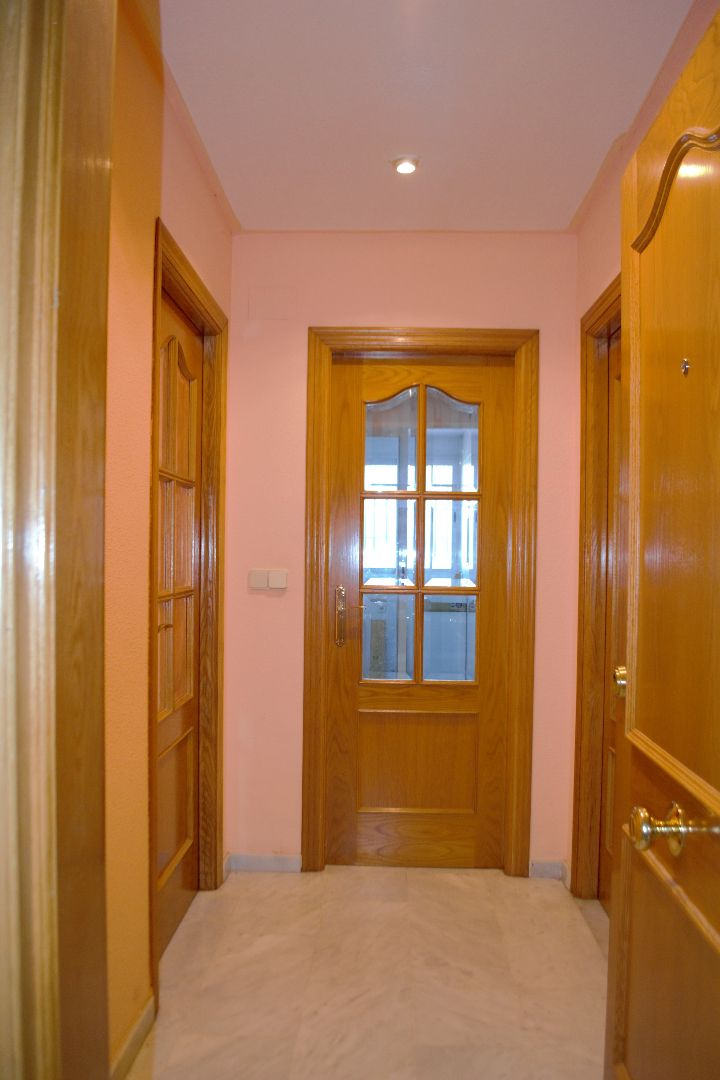 Flat for sale in  Granada Capital  with Heating