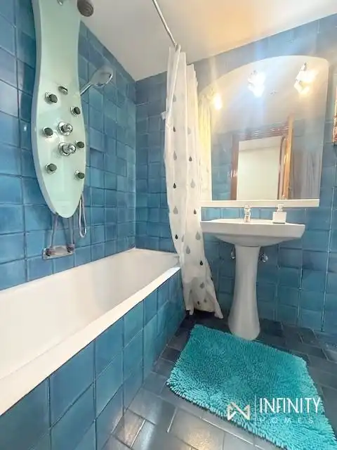 Bathroom of Flat for rent in Getxo   with Heating