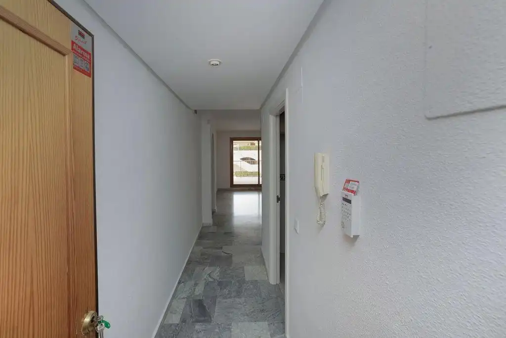 Flat with pool for sale in Mascarat