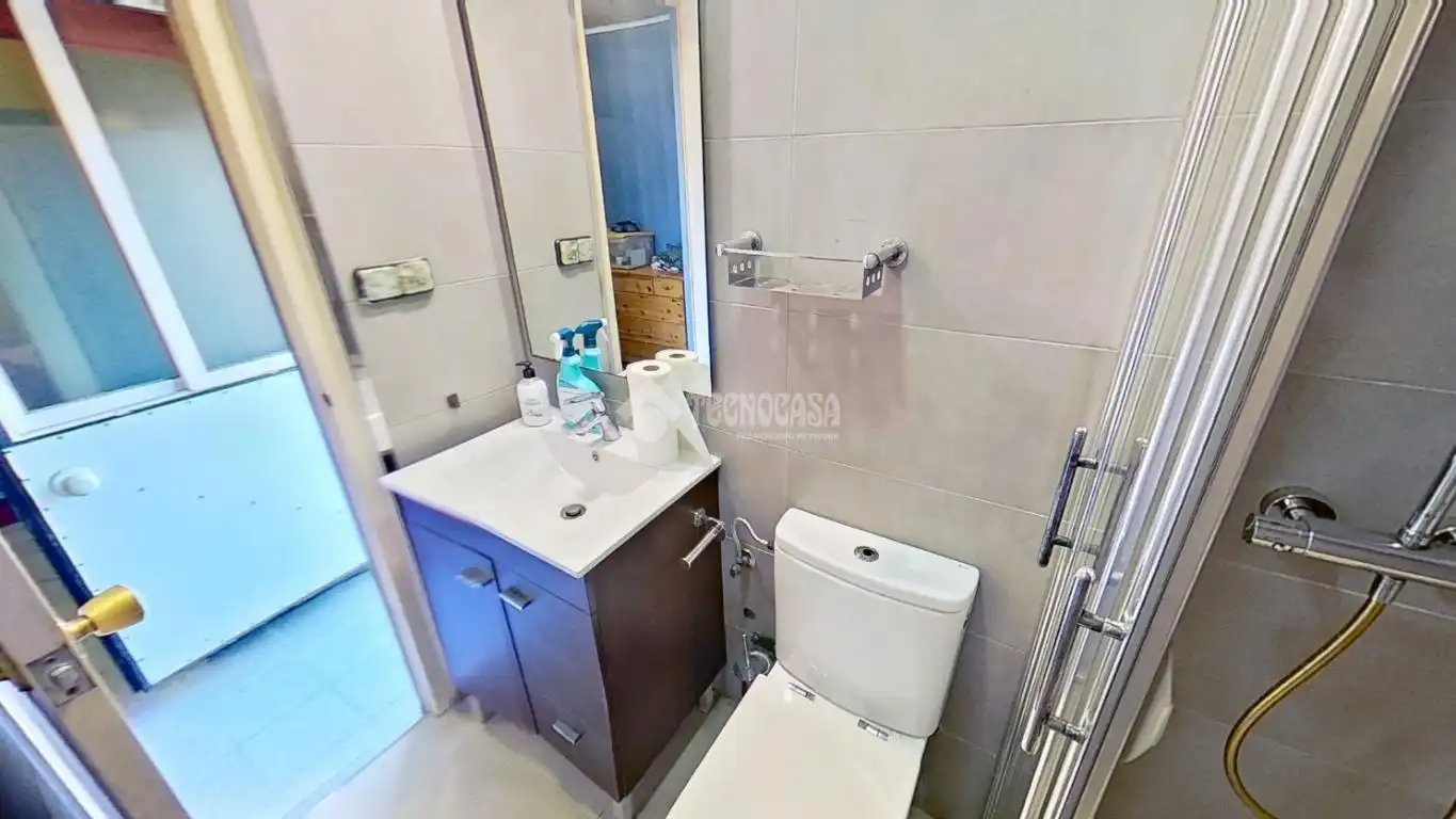 Baño de Piso en venta en Manresa con Calefacción y Terraza