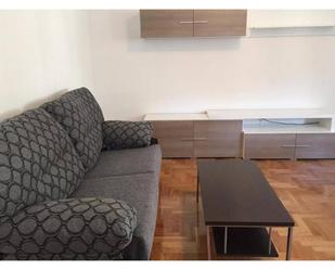 Living room of Flat to rent in Salamanca Capital  with Heating, Parquet flooring and Furnished
