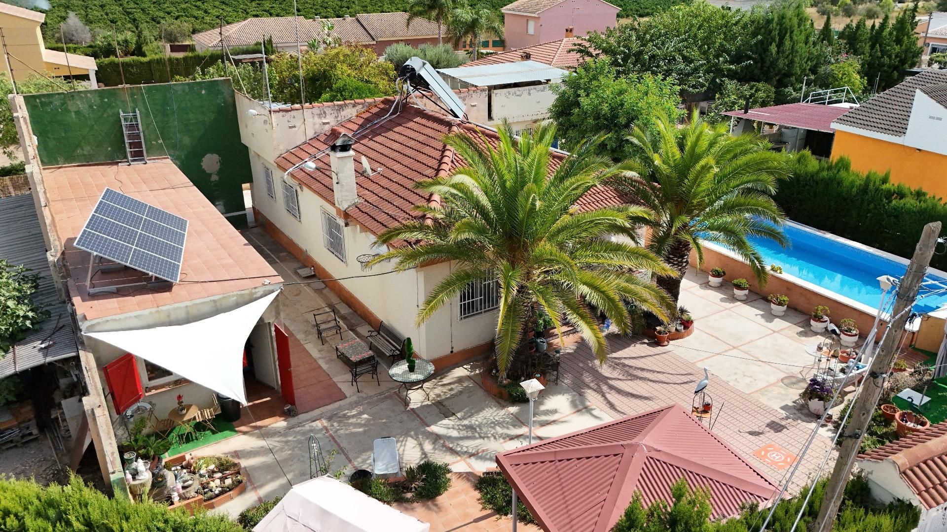 Vista exterior de Casa o chalet en venta en Llíria con Terraza