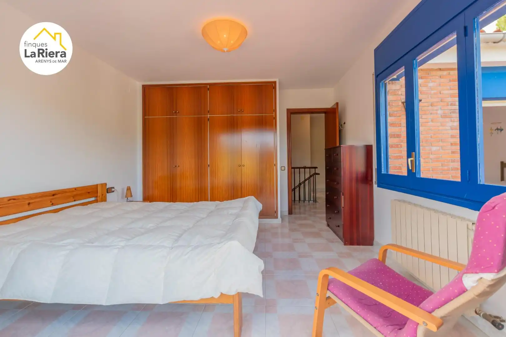 Dormitori de Casa o xalet en venda en Arenys de Munt amb Calefacció, Jardí privat i Piscina