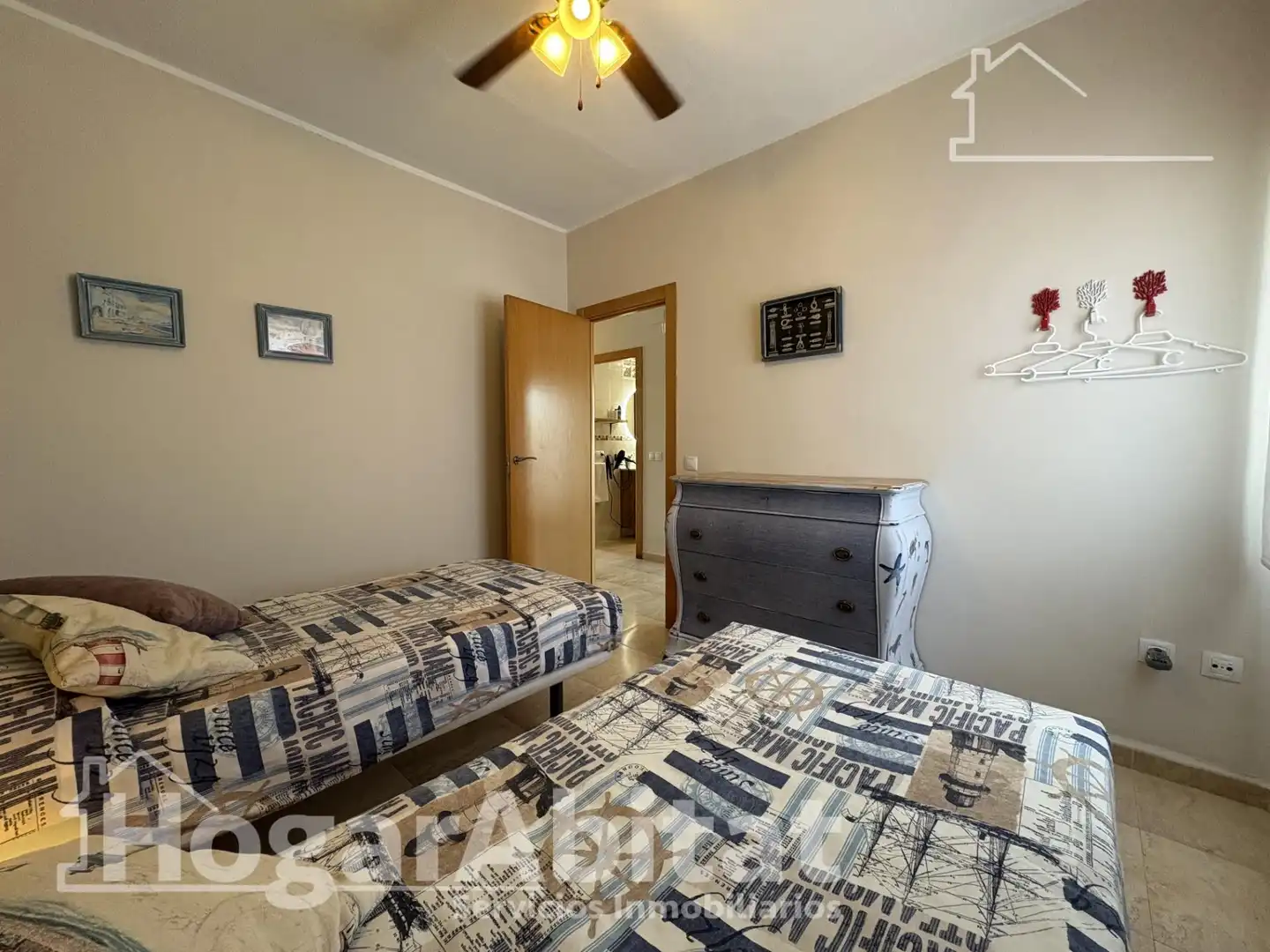 Habitación de Piso en venta en Tavernes de la Valldigna con Terraza y Balcón