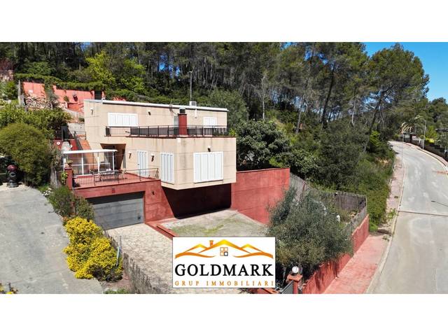 Casa-chalet en Venta en Calle 3, 1 en Corbera de Llobregat