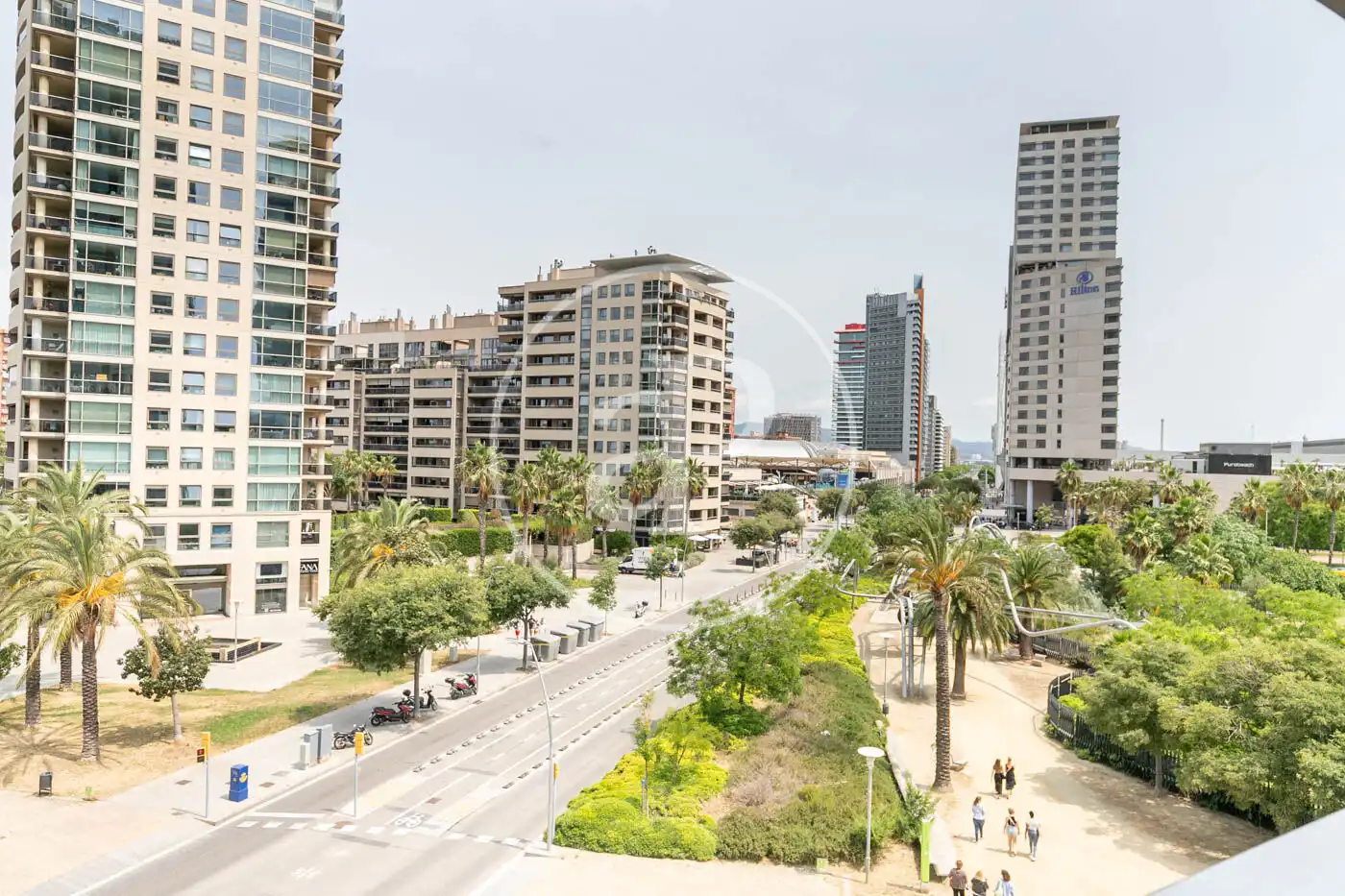 Vista exterior de Piso en venta en Barcelona con Aire acondicionado, Calefacción y Jardín privado