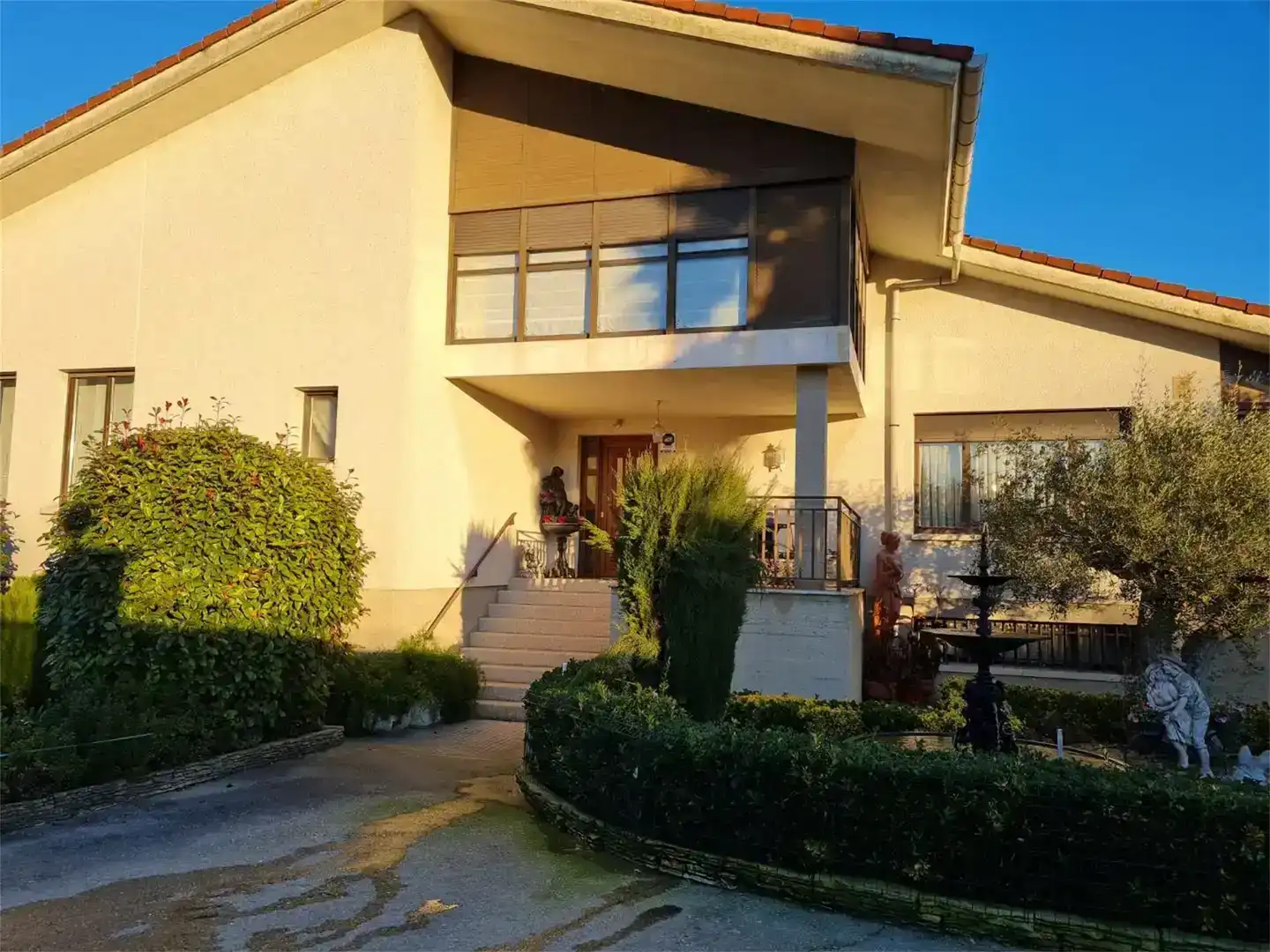 Vista exterior de Casa o xalet en venda en Zigoitia amb Piscina