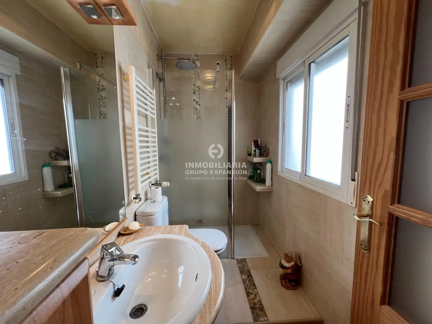 Bathroom of Flat for sale in Aspe  with Air Conditioner, Heating and Terrace