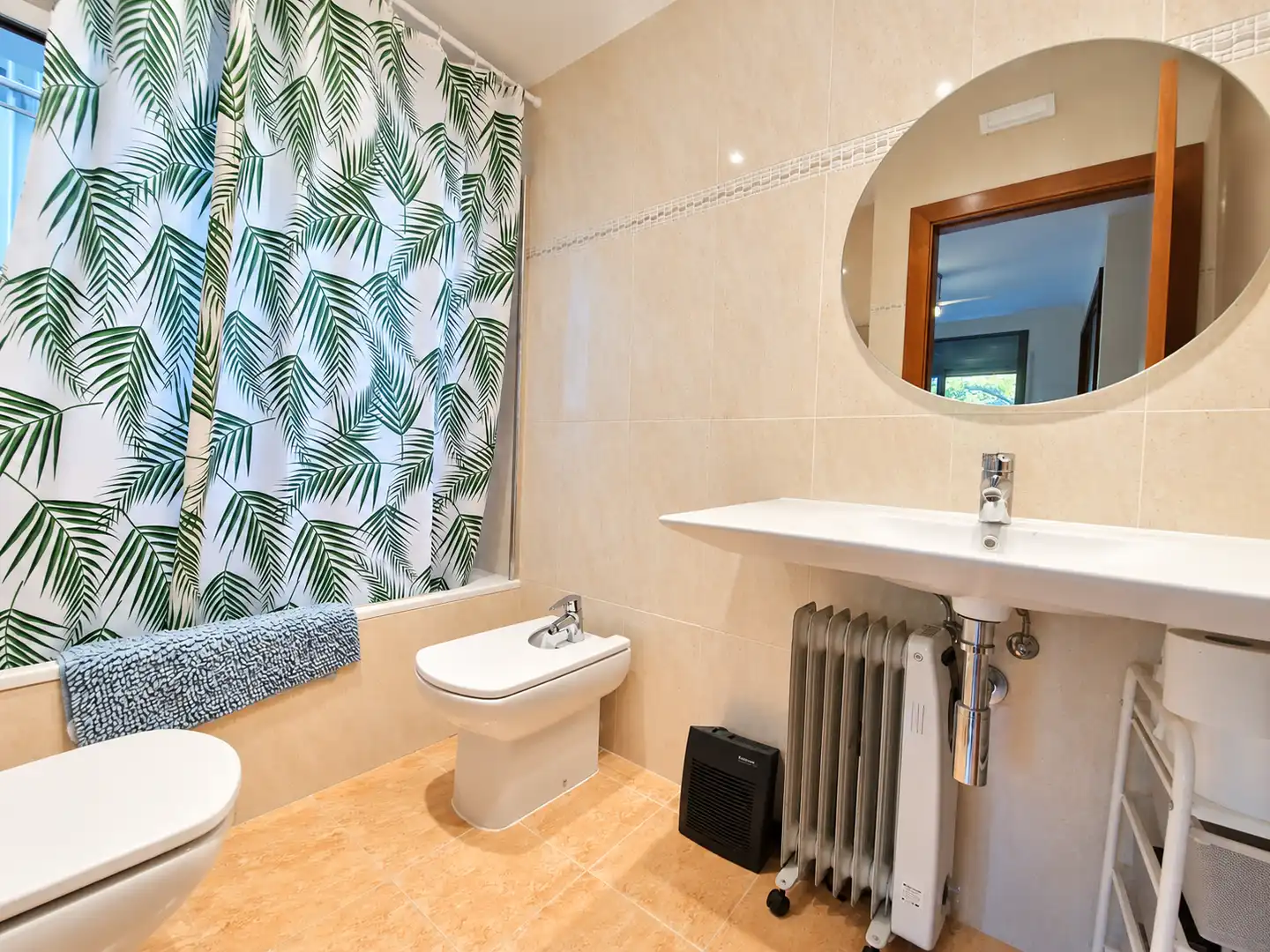 Baño de Piso en venta en Roda de Berà con Calefacción y Jardín privado