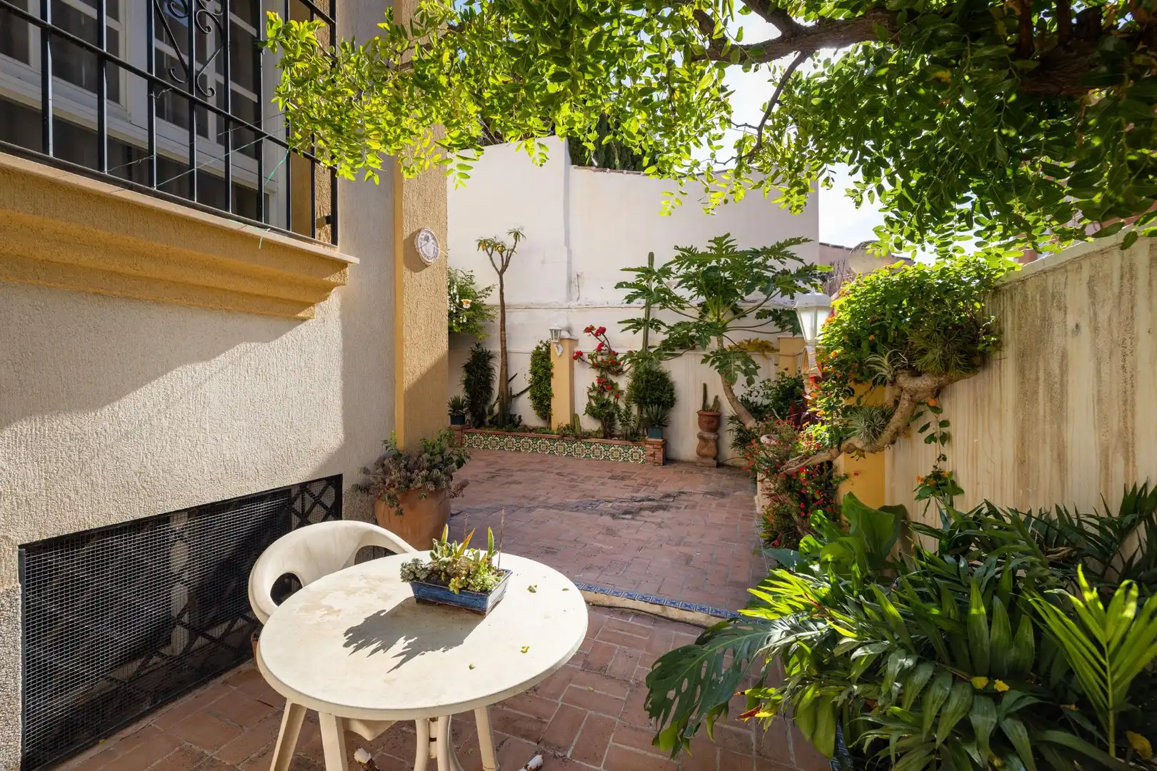 Casa adosada en venta en Calle Calle Aperos del Pilar, Motril ciudad