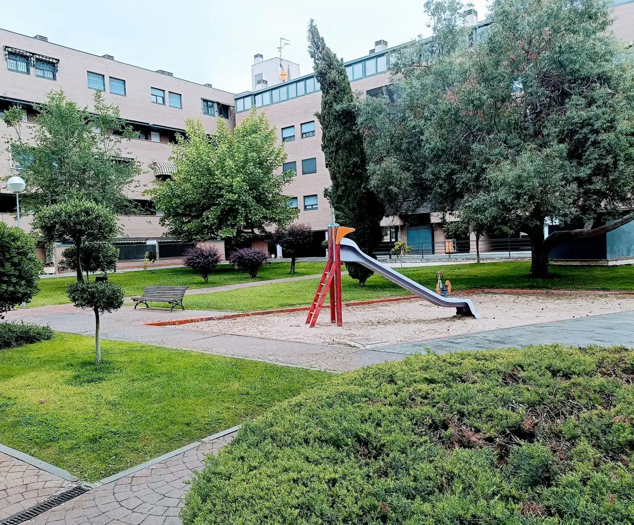 Vista exterior de Pis de lloguer en Pinto amb Aire condicionat, Calefacció i Terrassa