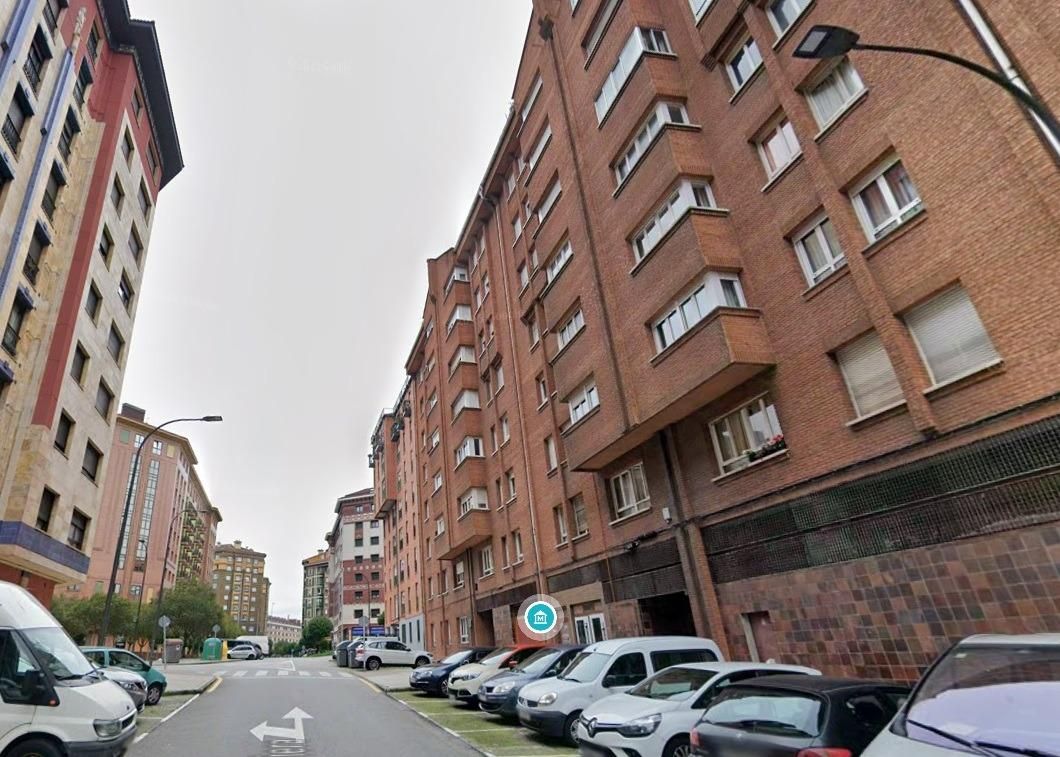 Vista exterior de Piso en venta en Avilés