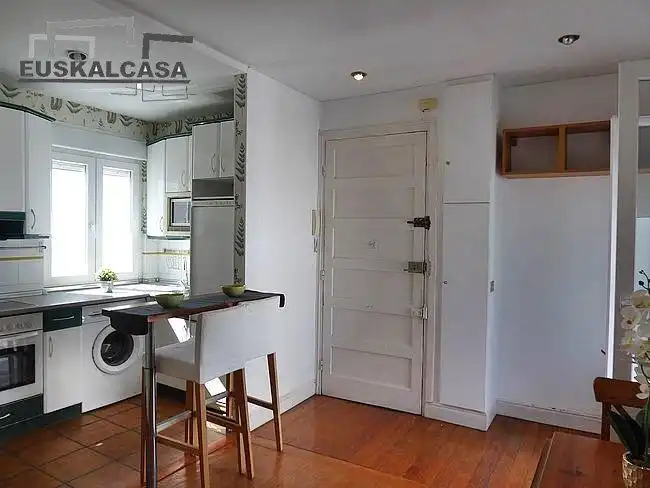 Cocina de Piso en venta en Bilbao  con Calefacción y Balcón