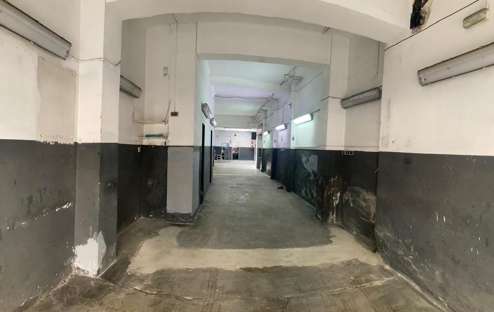 Premises for sale in  Barcelona Capital