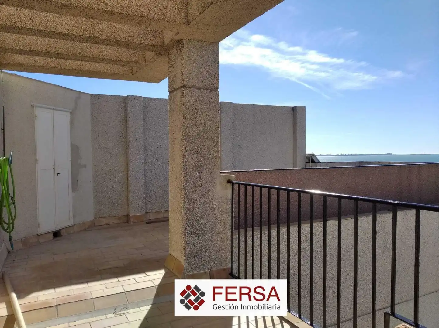 Vista exterior de Àtic de lloguer en El Puerto de Santa María amb Aire condicionat, Calefacció i Terrassa