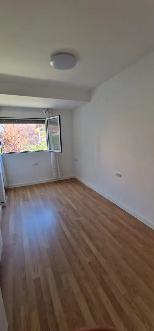 Bedroom of Flat for rent in Mislata  with Air Conditioner and Balcony