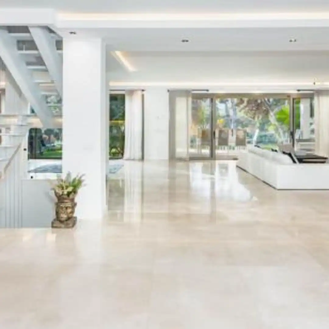 Chalet con piscina en venta en Calle Incosol 44, imagen 5