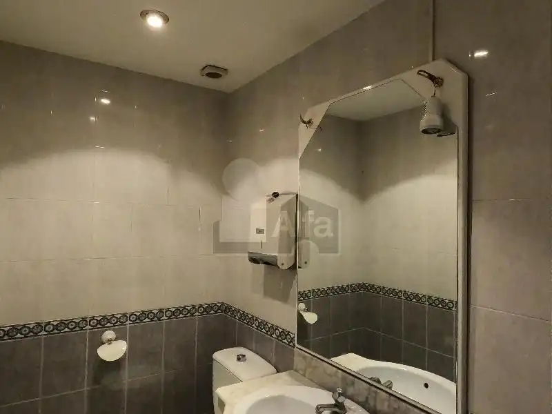 Baño de Oficina en venta en Valencia con Aire acondicionado, Calefacción y Trastero