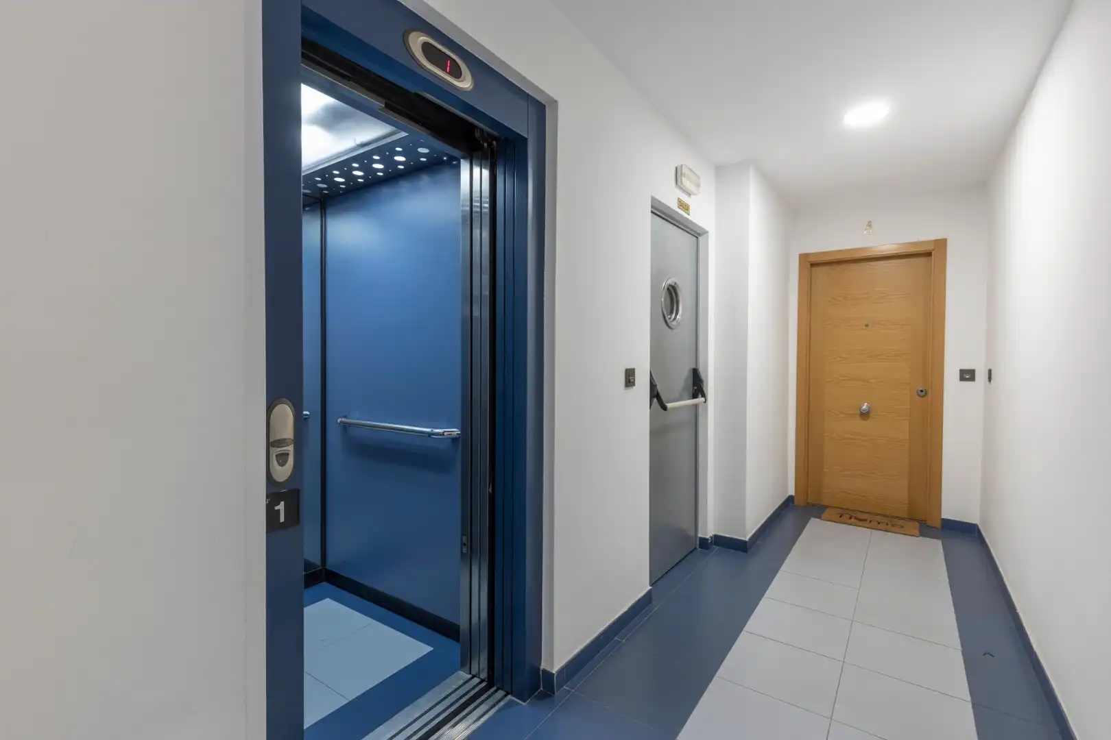 Piso en venta en Armilla con Aire acondicionado, Calefacción y Piscina comunitaria