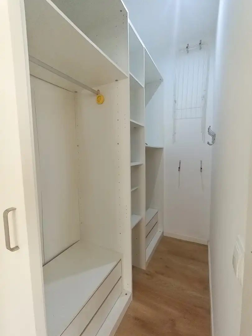 Habitación de Estudio de alquiler en Madrid con Aire acondicionado, Calefacción y Amueblado