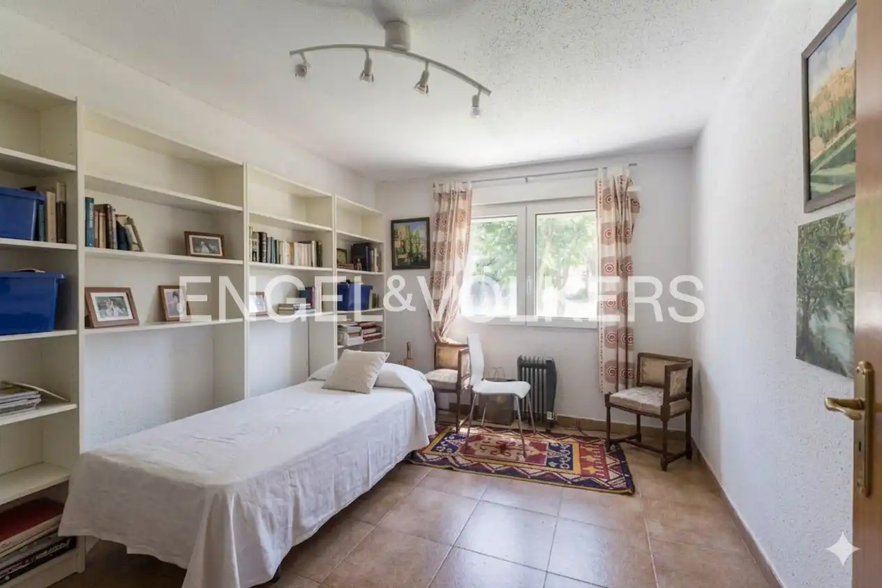 Habitación de Casa o chalet en venta en San Agustín del Guadalix con Aire acondicionado, Calefacción y Jardín privado