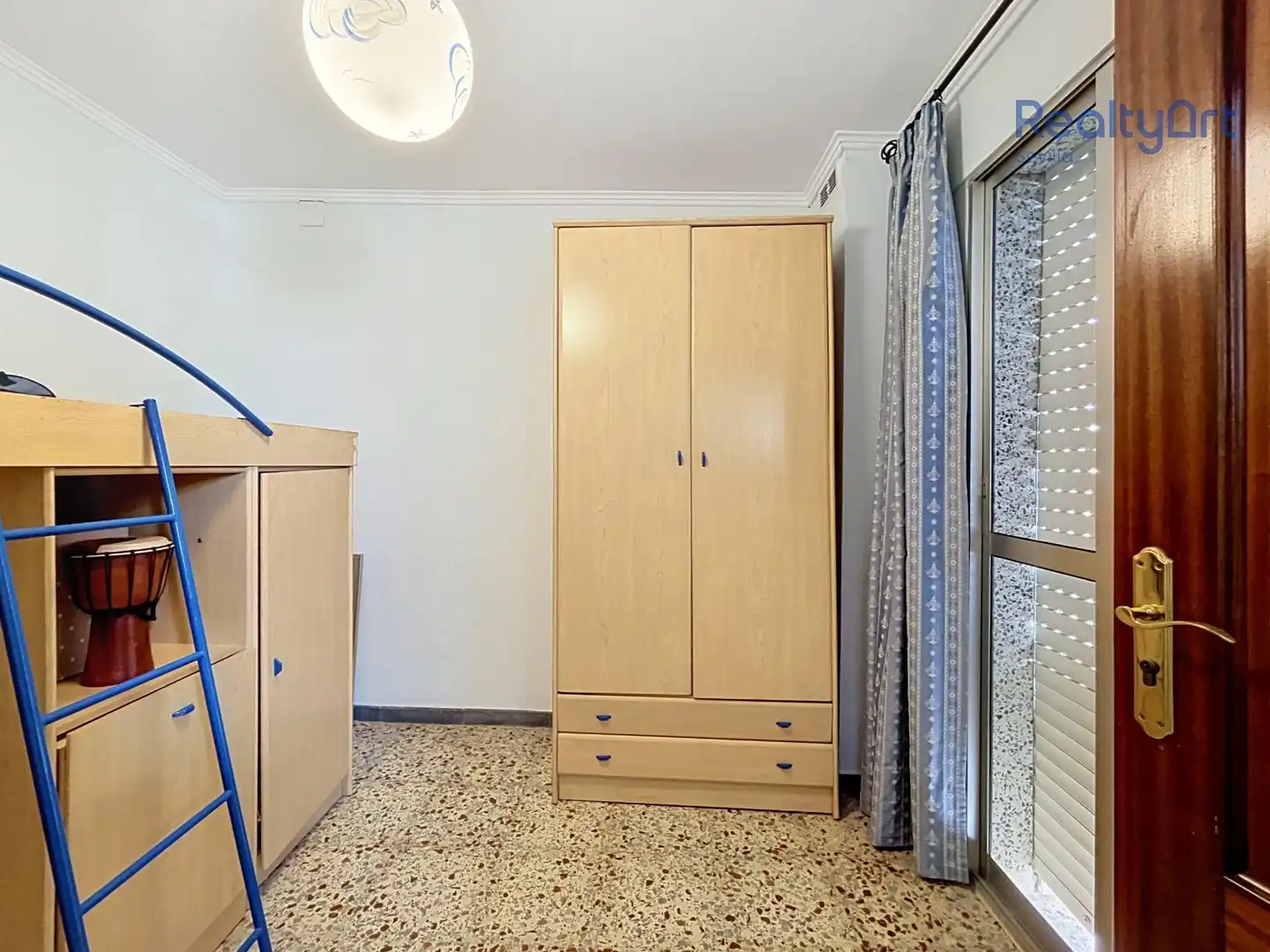 Dormitori de Casa o xalet en venda en Sevilla amb Aire condicionat, Terrassa i Balcó