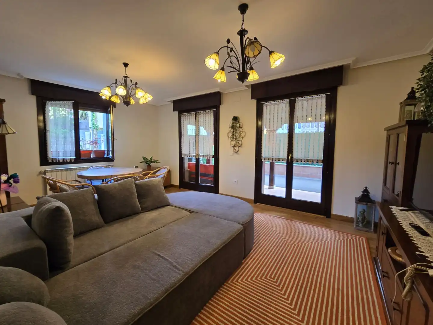 Sala de estar de Piso en venta en Llanes con Calefacción, Terraza y Trastero