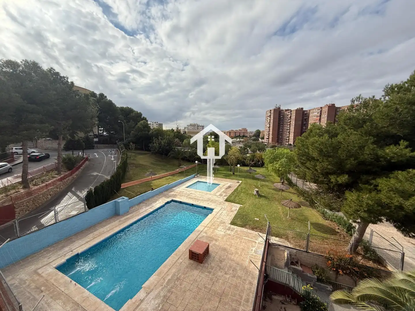 Vista exterior de Piso en venta en Alicante / Alacant con Terraza, Trastero y Balcón