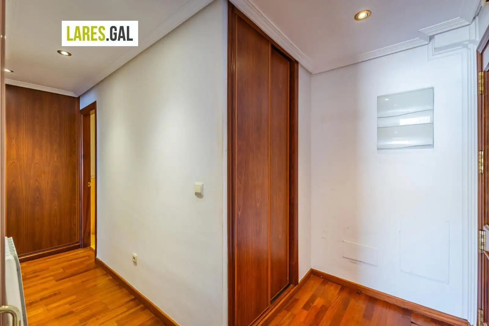 Piso en venta en Cangas  con Trastero