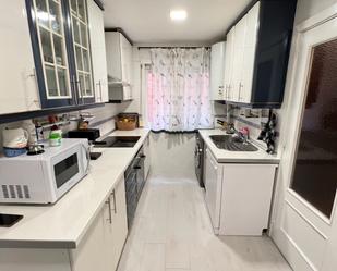 Kitchen of Flat for sale in Velilla de San Antonio  with Air Conditioner, Furnished and Oven