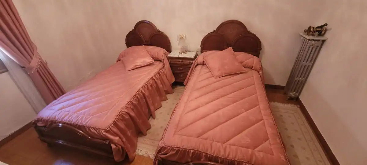 Dormitori de Casa o xalet en venda en Segovia amb Calefacció, Terrassa i Moblat
