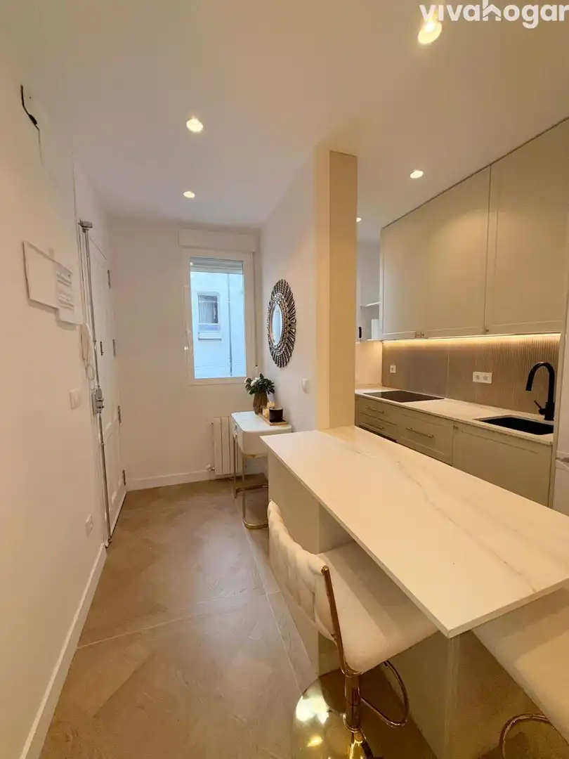 Kitchen of Flat for sale in Madrid  with Air Conditioner, Heating and Furnished