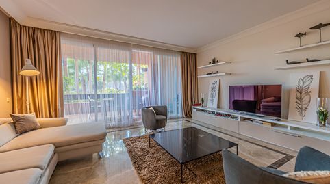 Foto 3 de Apartament en venda a Nueva Andalucía centro, Marbella