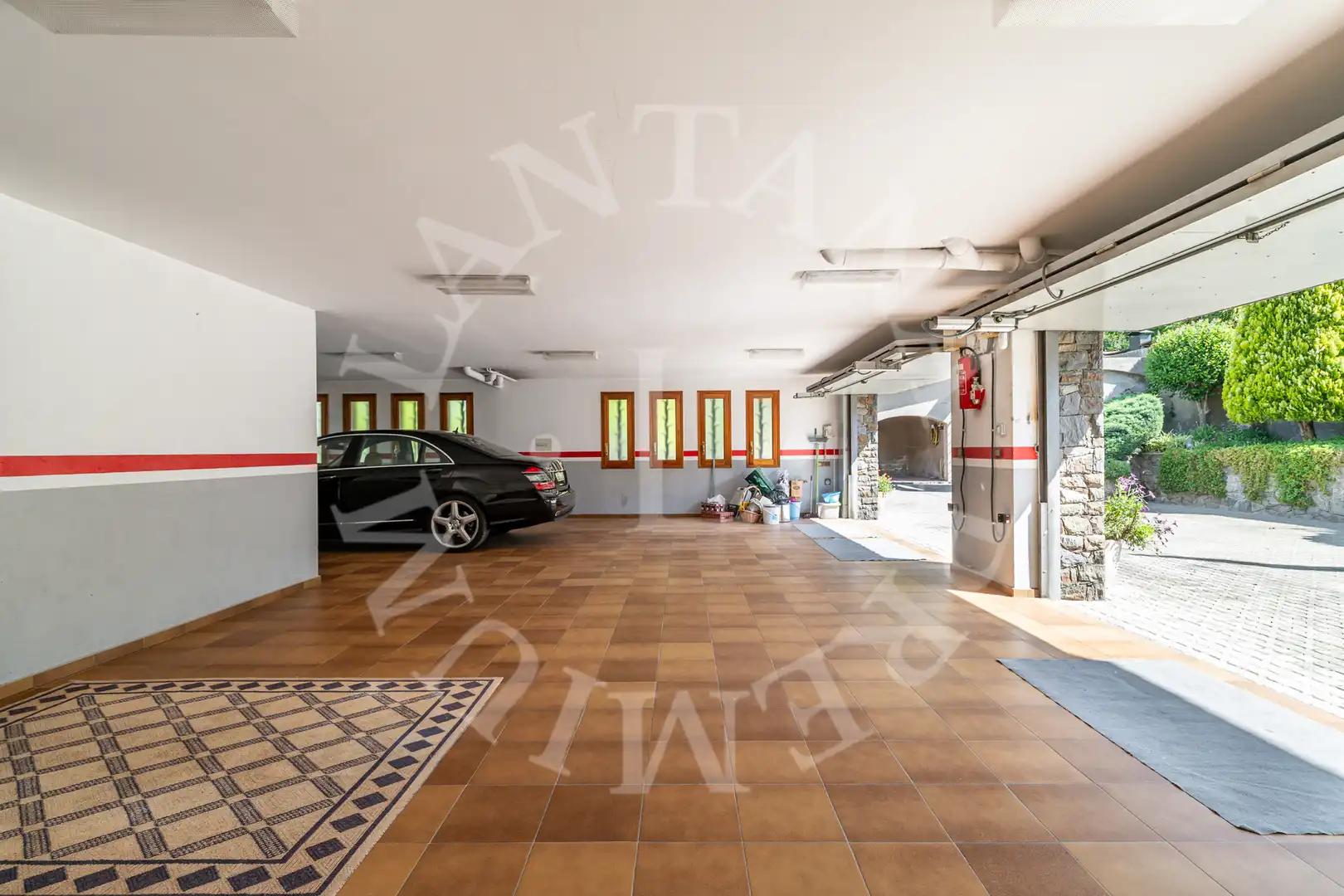 Parking de Casa o chalet en venta en La Garriga con Aire acondicionado, Calefacción y Jardín privado