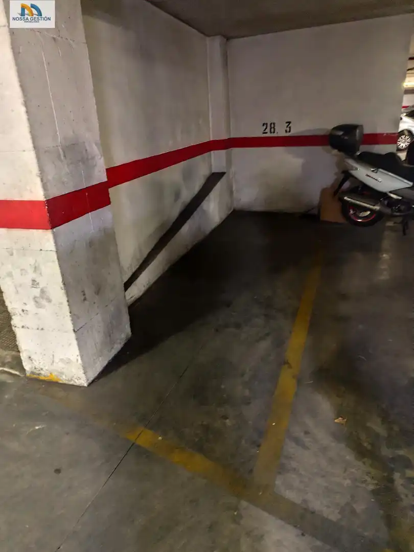 Garage zur Miete in Calle del Esperantista Hernández Lahuerta, El Calvari