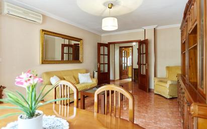 Living room of Flat for sale in Martos  with Air Conditioner and Terrace