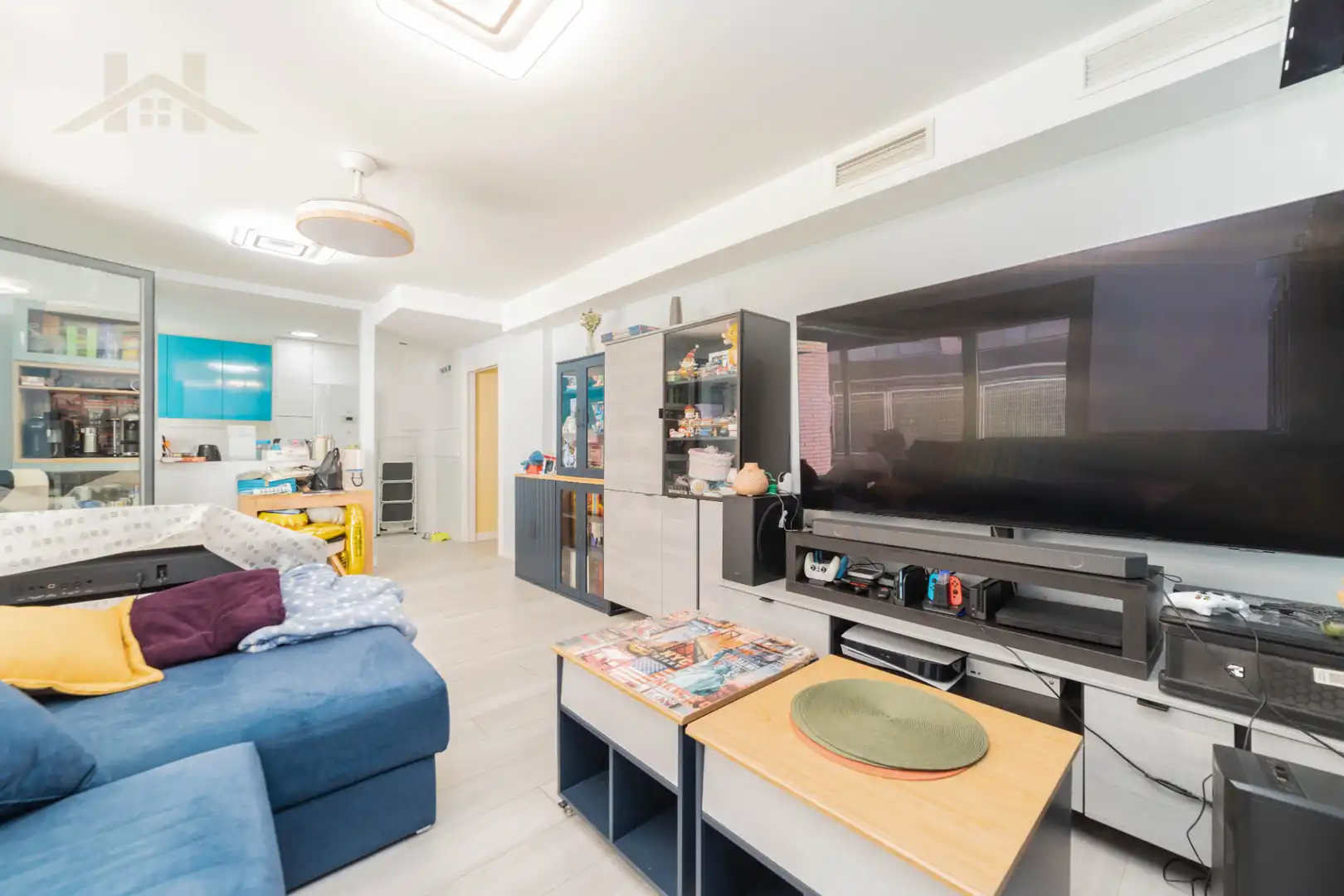 Sala d'estar de Planta baixa en venda en Urbanizaciones