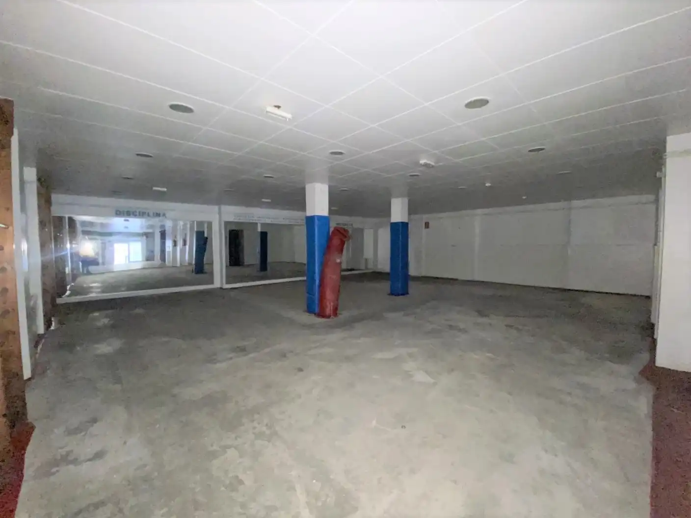 Local en venta en L'Hospitalet de Llobregat