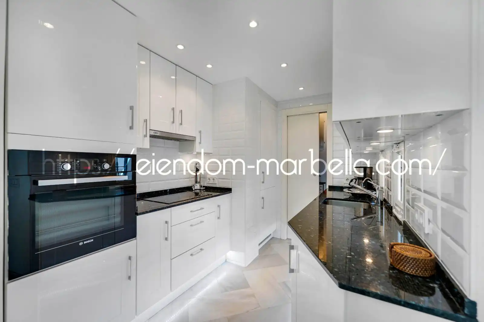 Kitchen of Apartments for sale in Marbella  with Air Conditioner, Terrace and Furnished