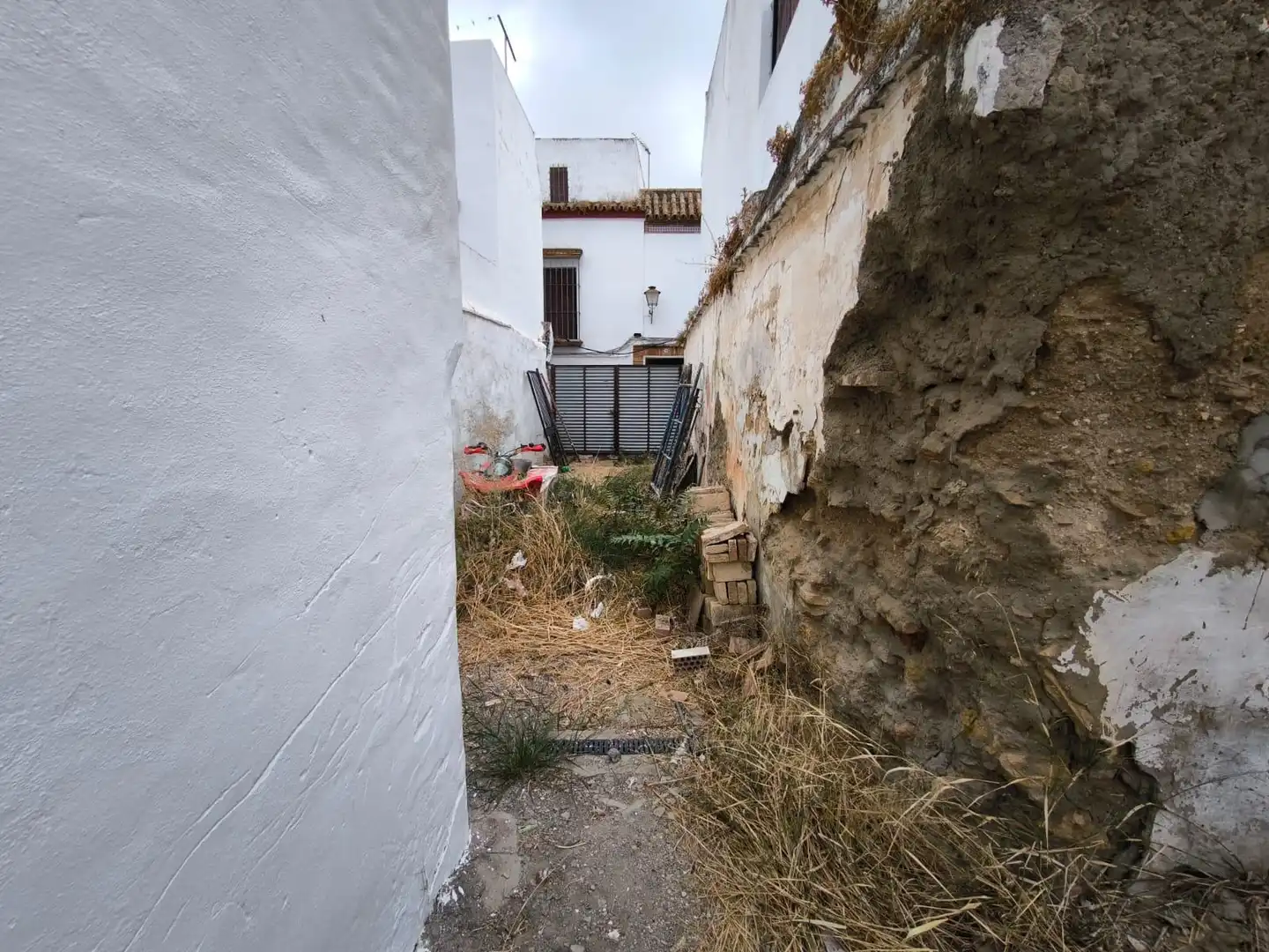 Außenansicht von Residential zum Verkauf in Carmona